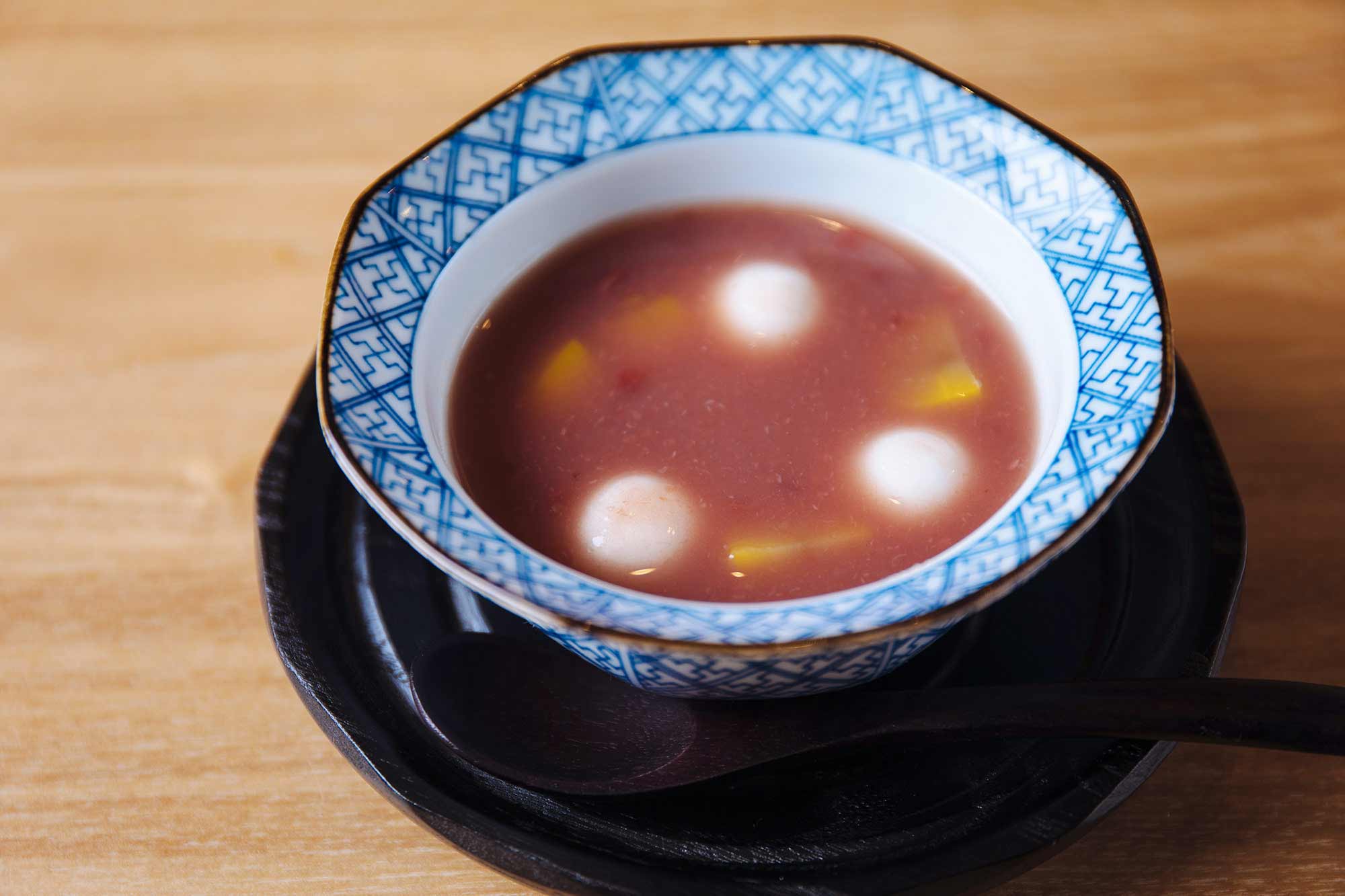 Dumpling with red bean soup